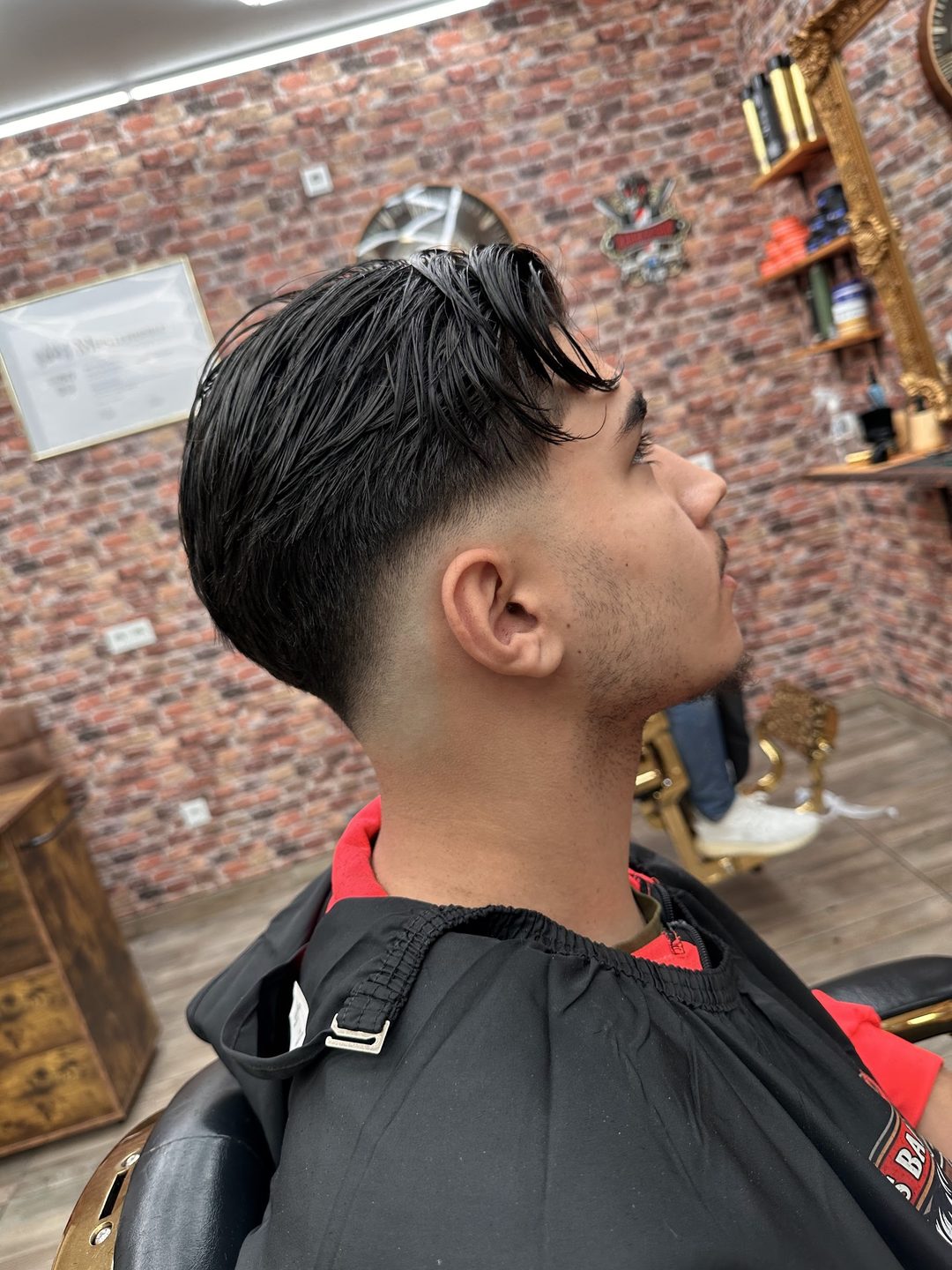 Fransen mit Low Fade